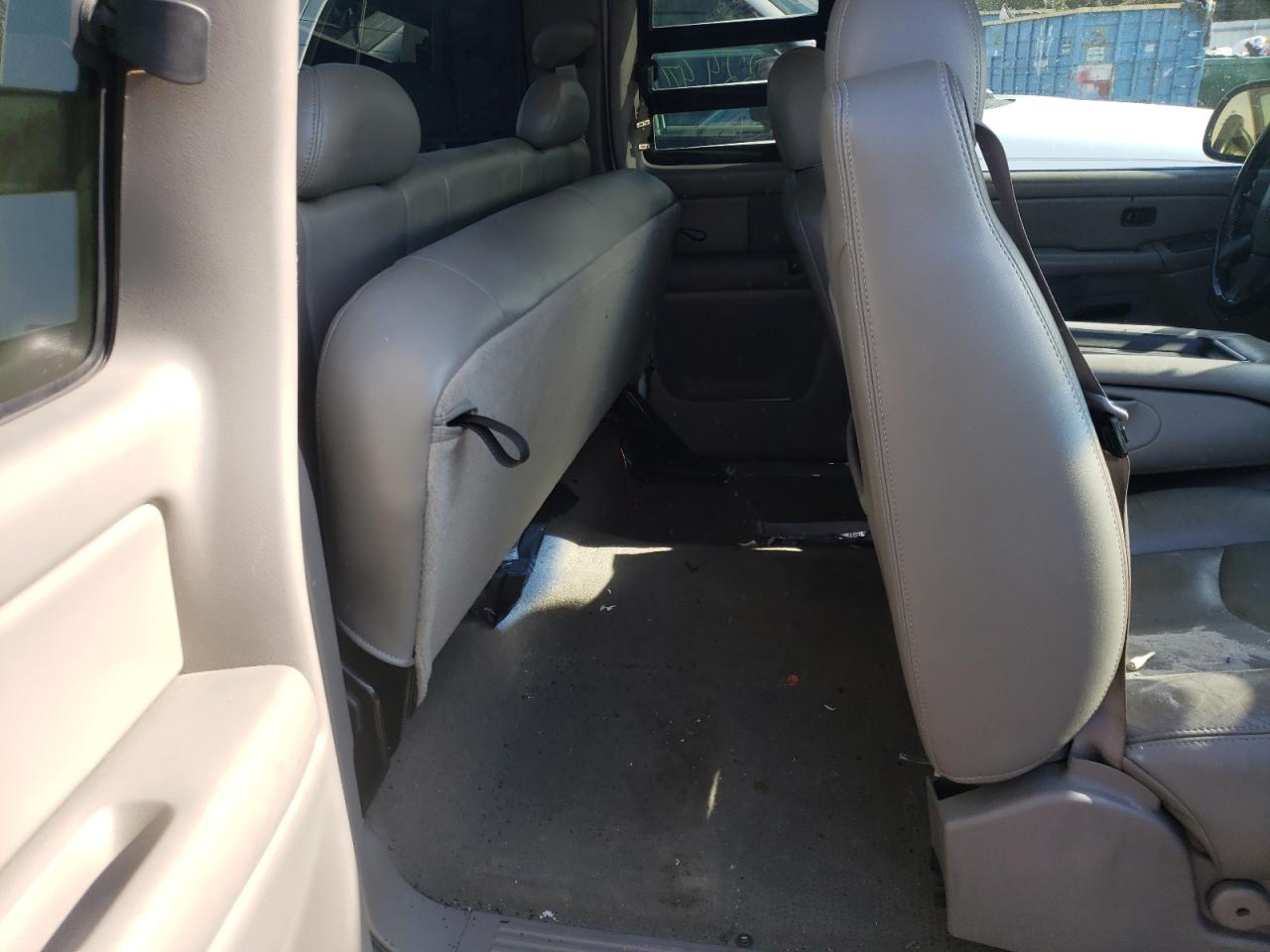 Photo 6 from auction – 2006 CHEVROLET SILVERADO with VIN 1GCEC19T35Z125609