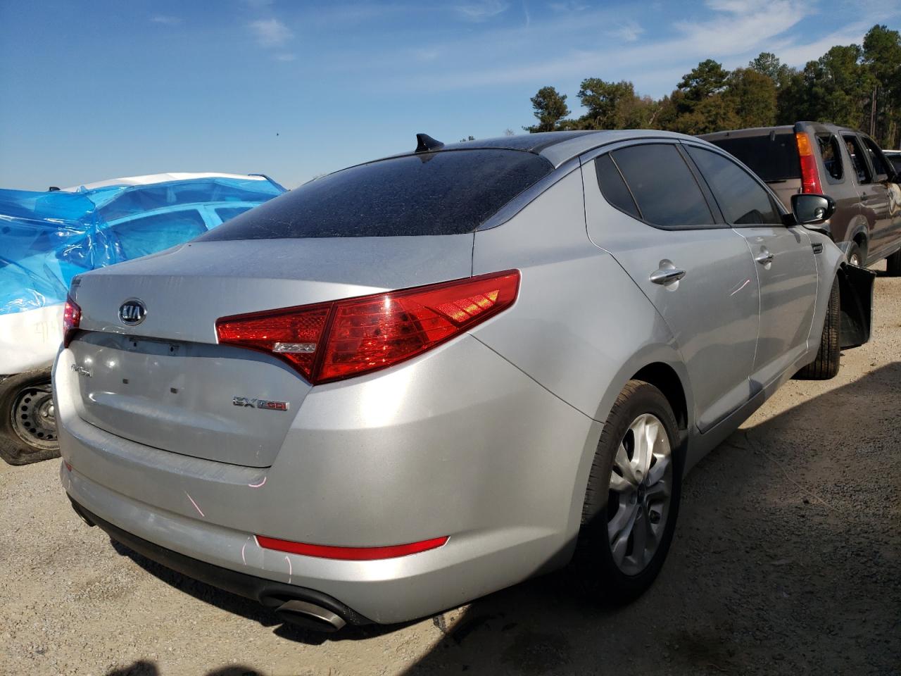 Photo 4 from auction – 2011 KIA OPTIMA EX with VIN KNAGN4A62B5175881
