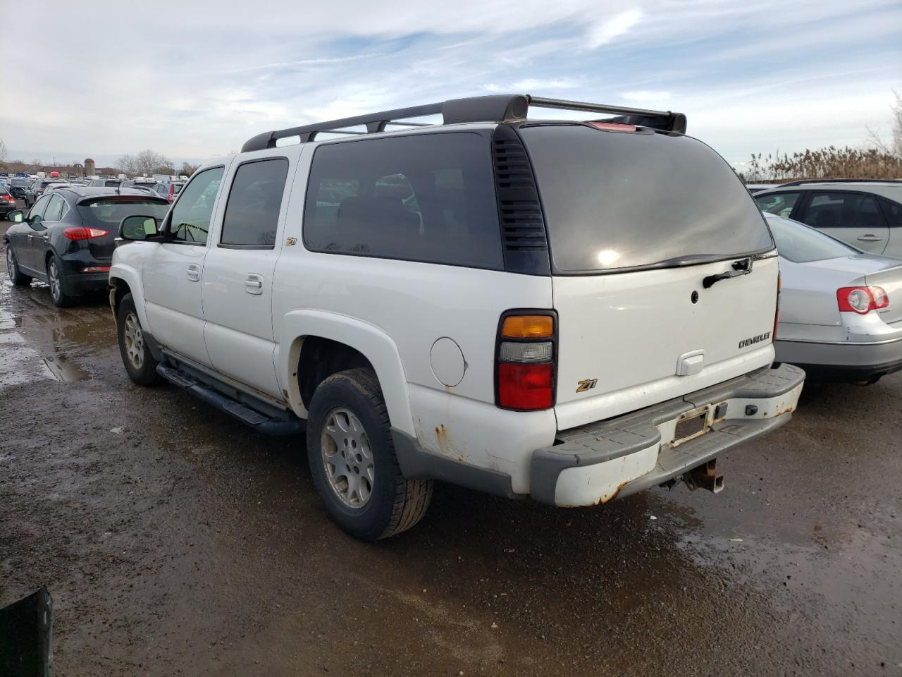 Photo 3 from auction – 2004 CHEVROLET SUBURBAN K with VIN 3GNFK16T64G250332