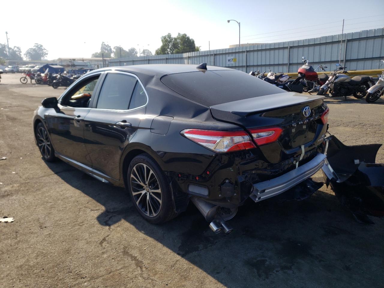 Photo 3 from auction – 2020 TOYOTA CAMRY SE with VIN 4T1J31AK6LU534274