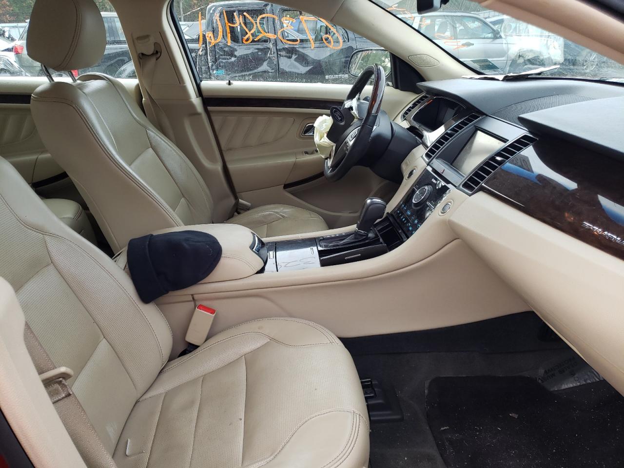 Photo 5 from auction – 2013 FORD TAURUS LIM with VIN 1FAHP2F8XDG226573