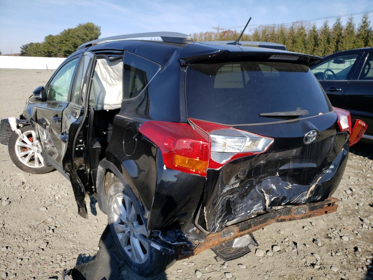 Photo 3 from auction – 2015 TOYOTA RAV4 LIMIT with VIN 2T3DFREV1FW385114