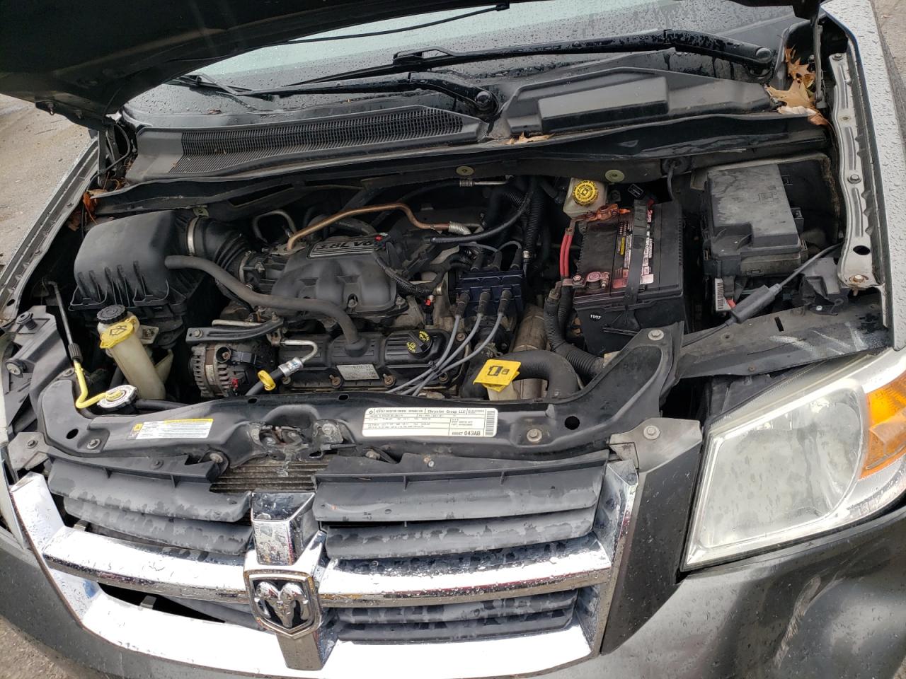 Photo 7 from auction – 2010 DODGE GRAND CARA with VIN 2D4RN5D17AR272905