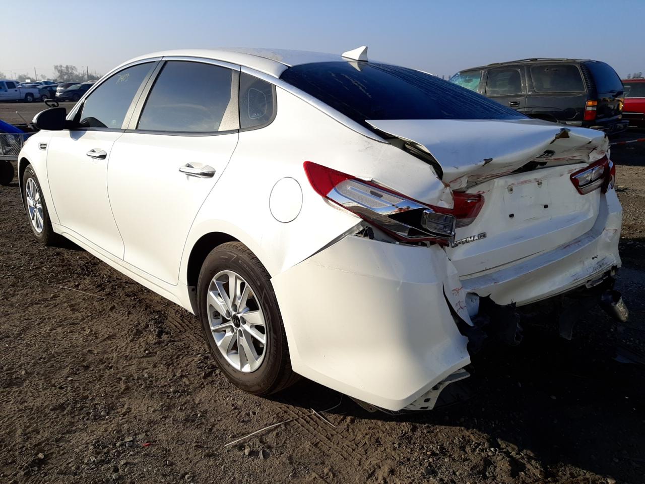 Photo 3 from auction – 2016 KIA OPTIMA LX with VIN KNAGT4L39G5085207