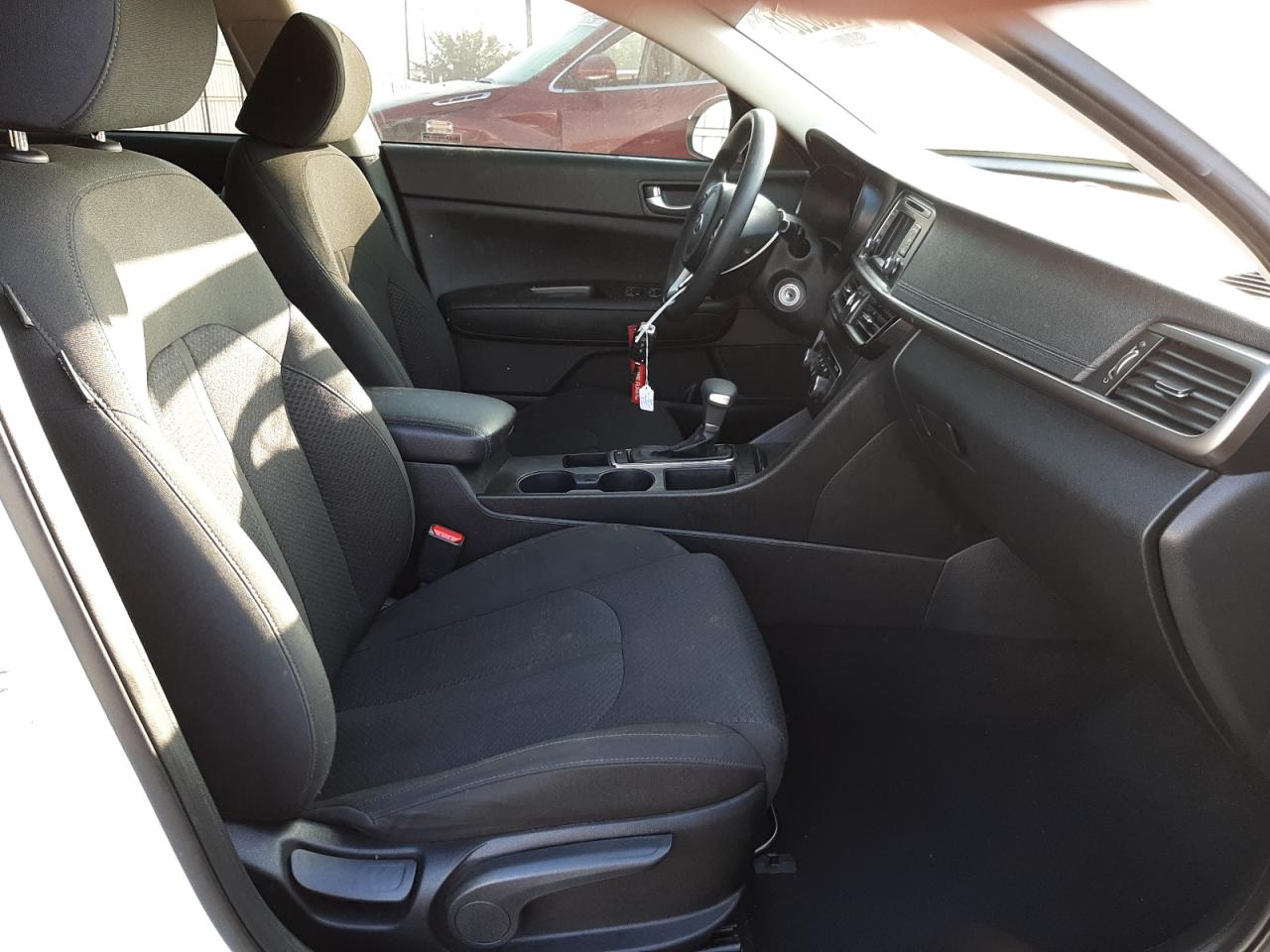 Photo 5 from auction – 2016 KIA OPTIMA LX with VIN KNAGT4L39G5085207
