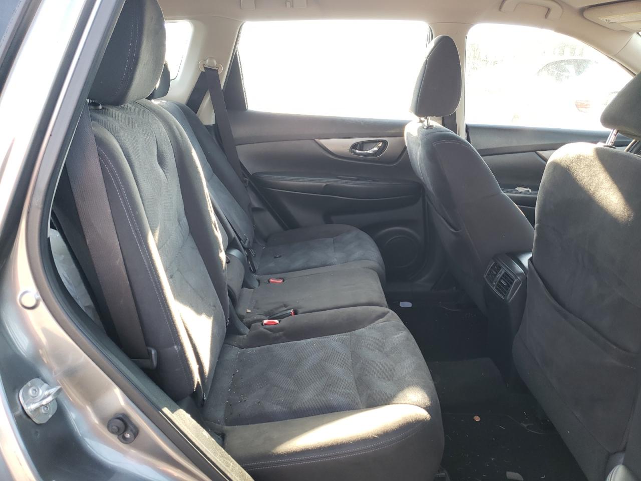 Photo 6 from auction – 2015 NISSAN ROGUE S with VIN KNMAT2MT1FP577423