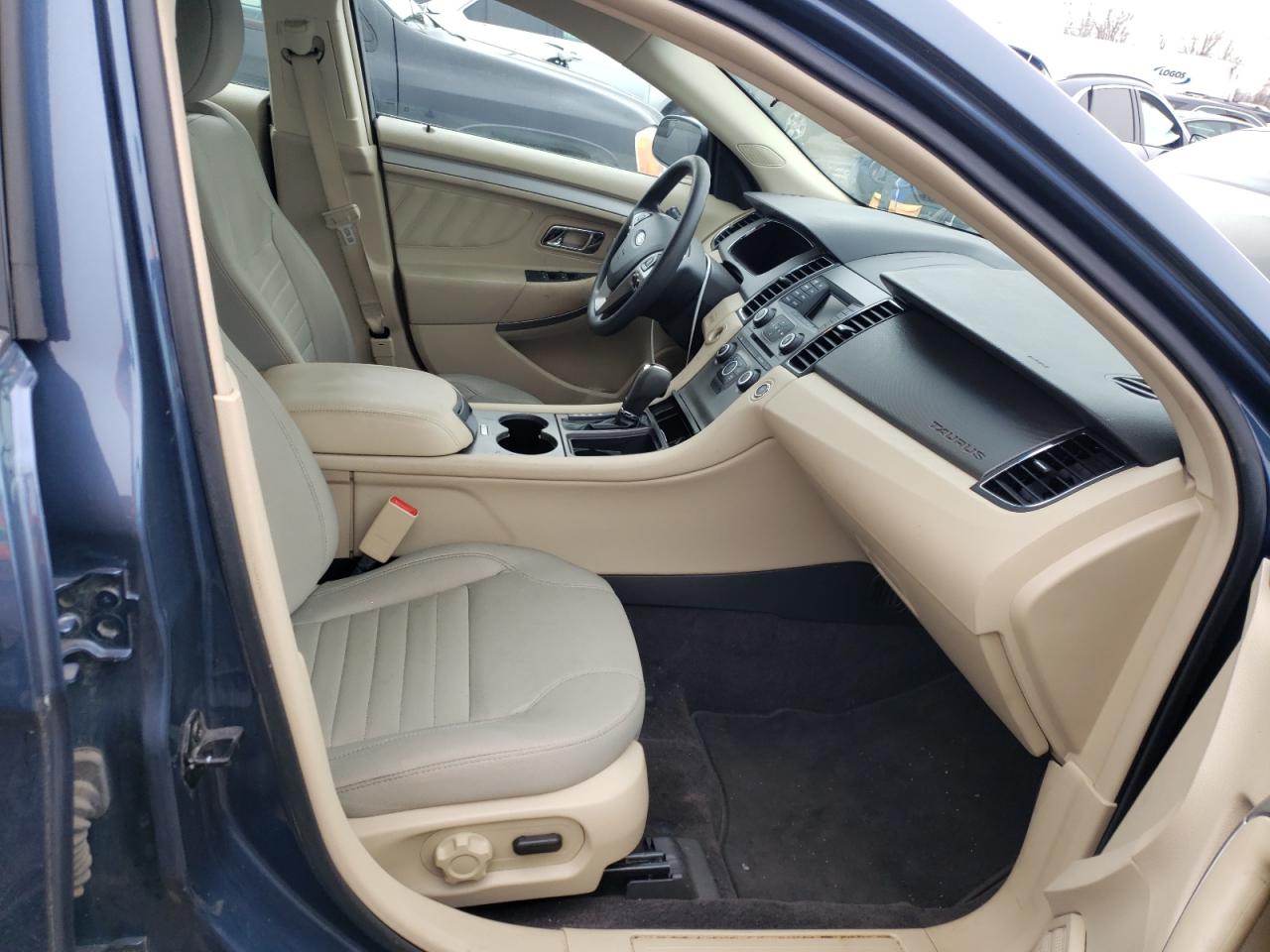 Photo 5 from auction – 2018 FORD TAURUS SE with VIN 1FAHP2D86JG102377