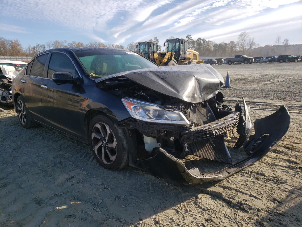 HONDA ACCORD EXL 2016 with VIN 1HGCR2F87GA010221 - Photo from auction