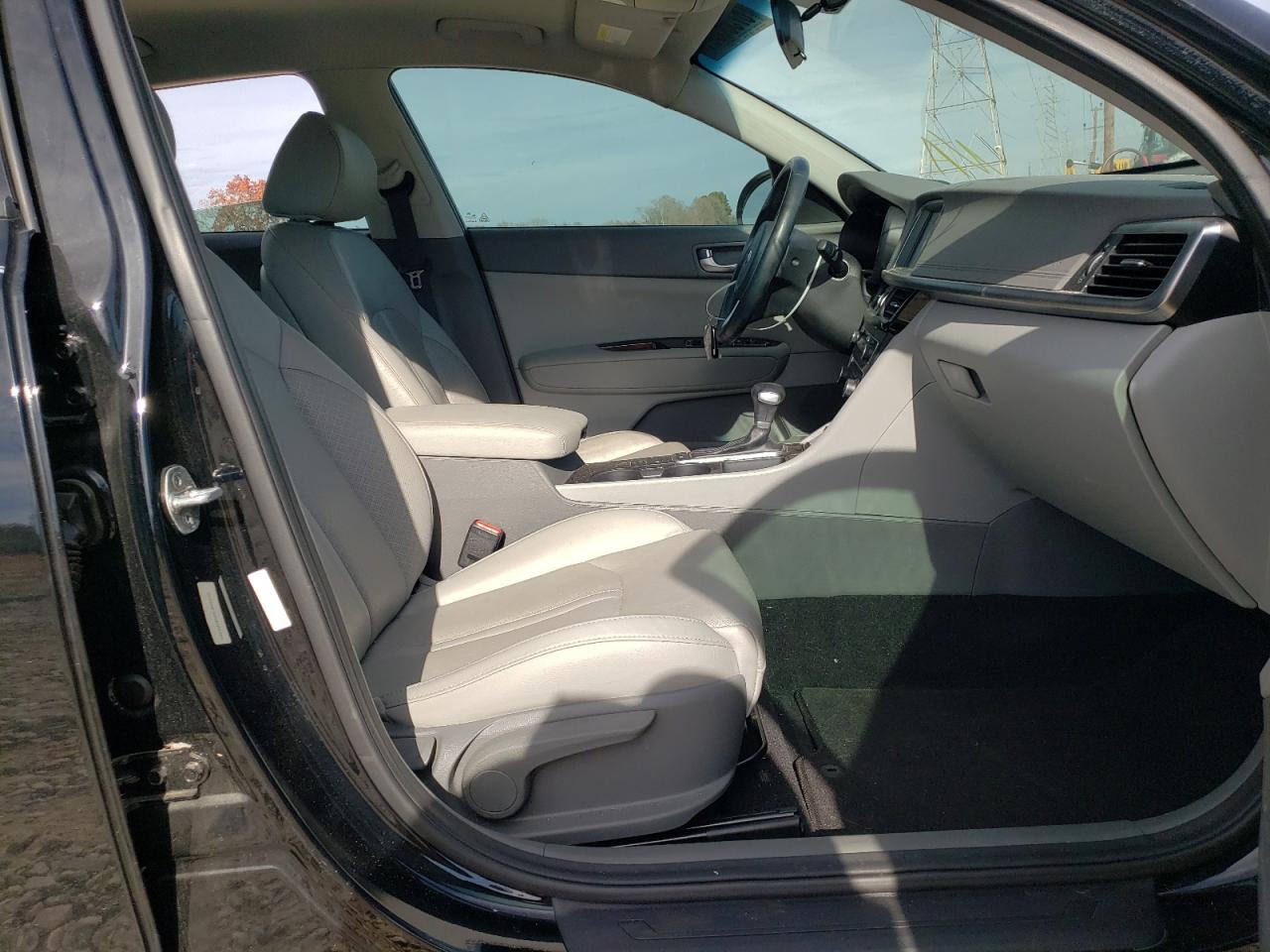 Photo 5 from auction – 2017 KIA OPTIMA EX with VIN 5XXGU4L35HG159249