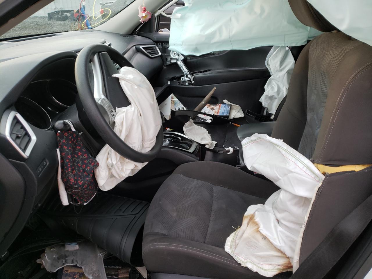 Photo 6 from auction – 2016 NISSAN ROGUE S with VIN KNMAT2MV0GP643348