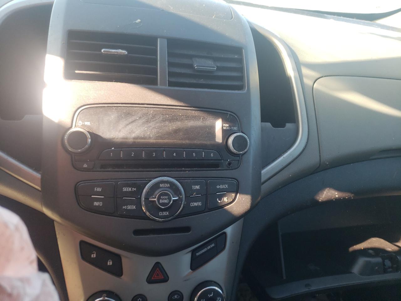 Photo 9 from auction – 2015 CHEVROLET SONIC LT with VIN 1G1JC6SH9F4140754