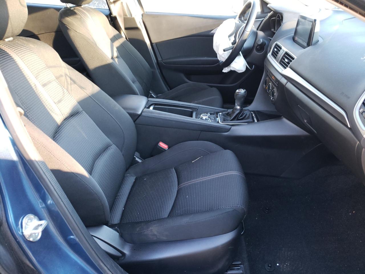 Photo 5 from auction – 2018 MAZDA 3 TOURING with VIN JM1BN1L78J1161183