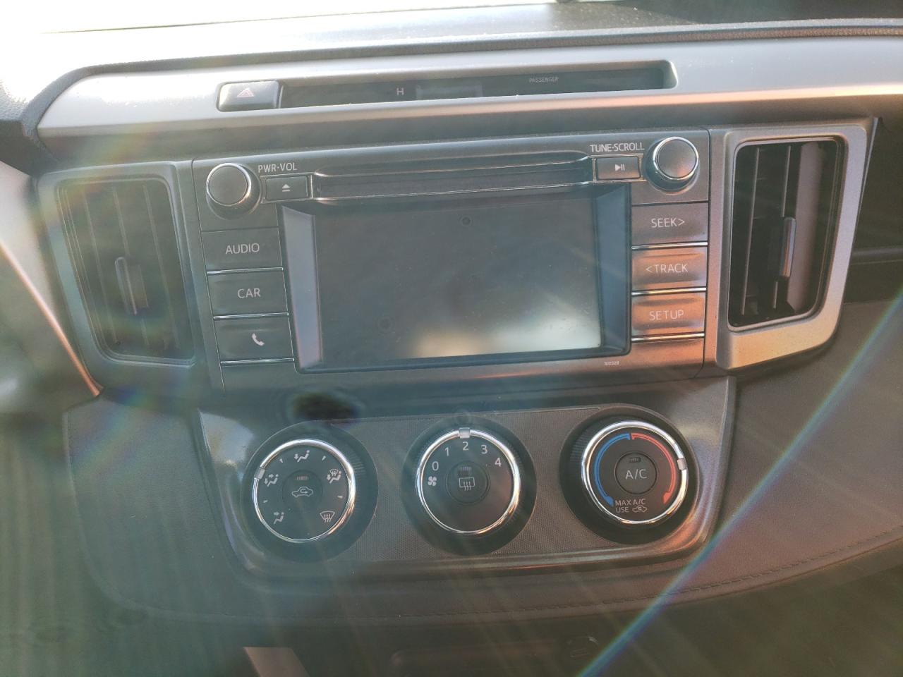 Photo 9 from auction – 2014 TOYOTA RAV4 LE with VIN 2T3ZFREV8EW115396