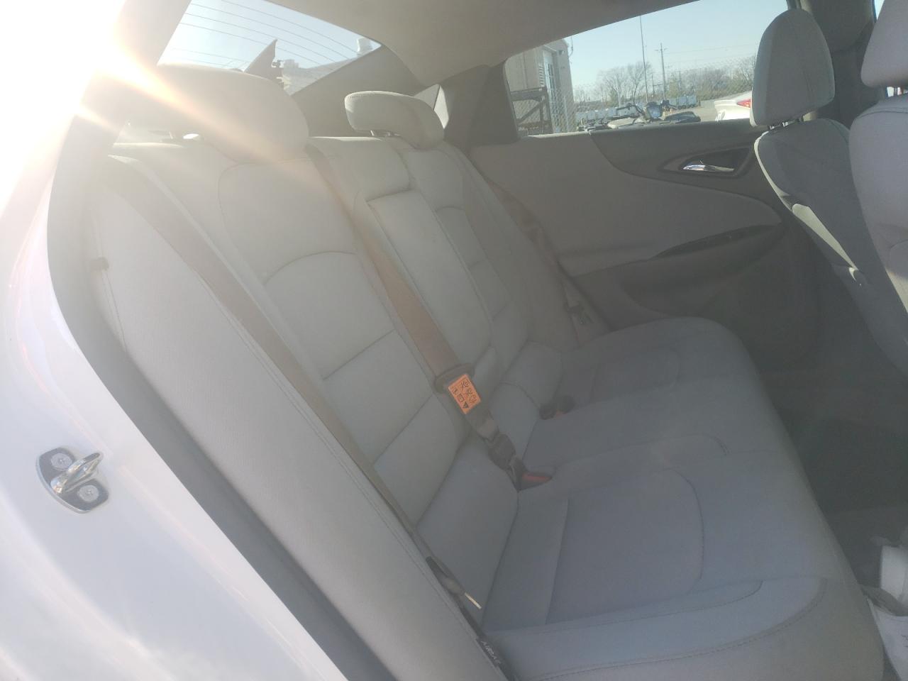 Photo 6 from auction – 2018 CHEVROLET MALIBU LS with VIN 1G1ZB5ST3JF118458