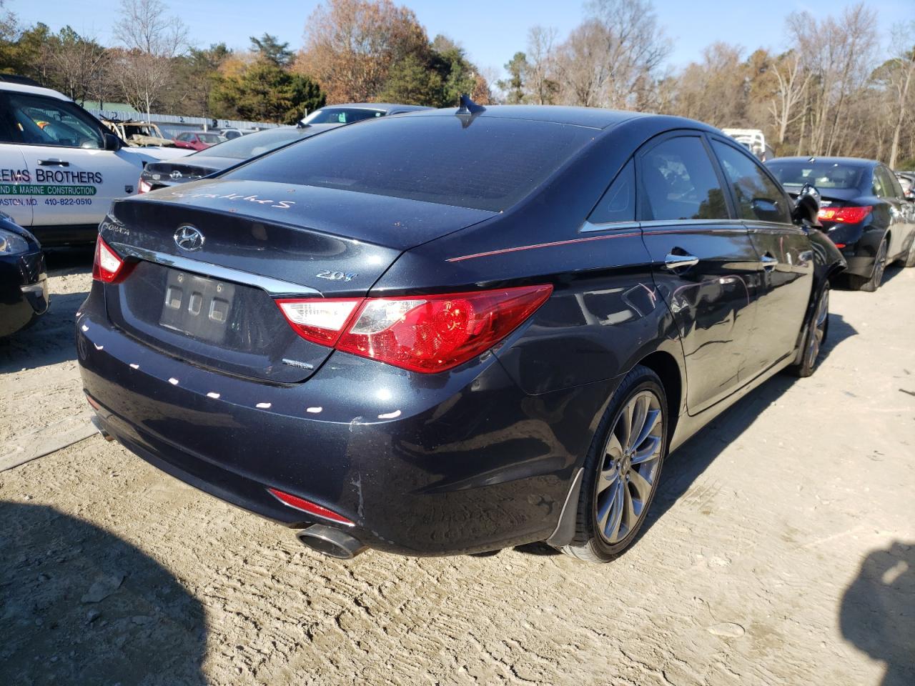 Photo 4 from auction – 2011 HYUNDAI SONATA SE with VIN 5NPEC4AB1BH192538