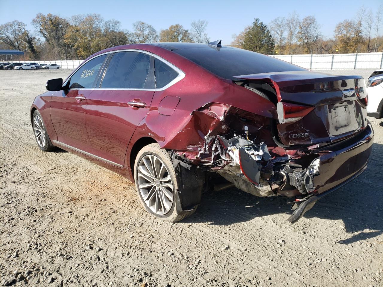 Photo 3 from auction – 2015 HYUNDAI GENESIS 3. with VIN KMHGN4JE3FU090954