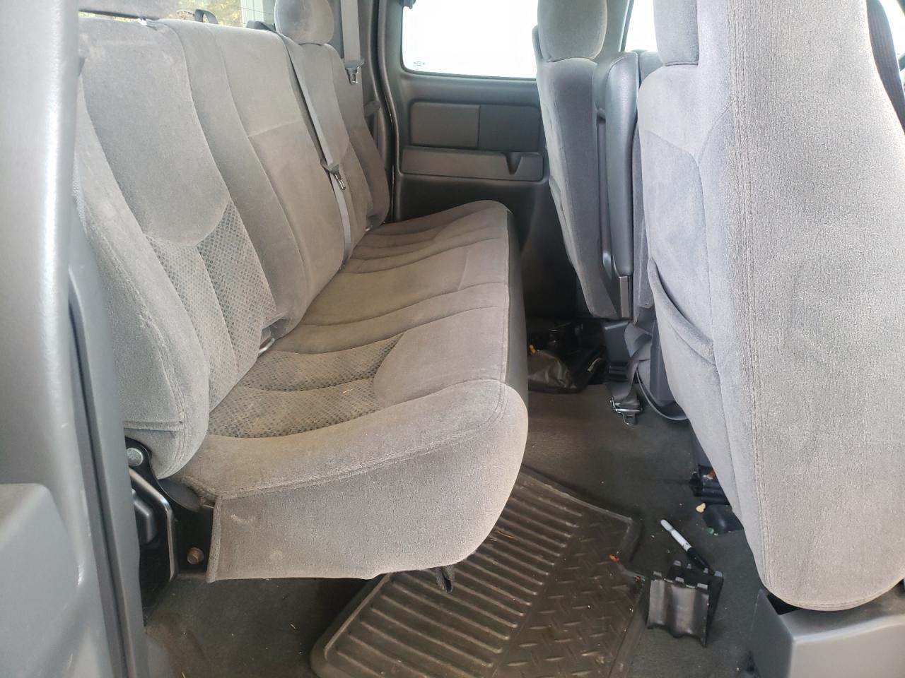 Photo 6 from auction – 2006 CHEVROLET SILVERADO with VIN 2GCEC19T161146257