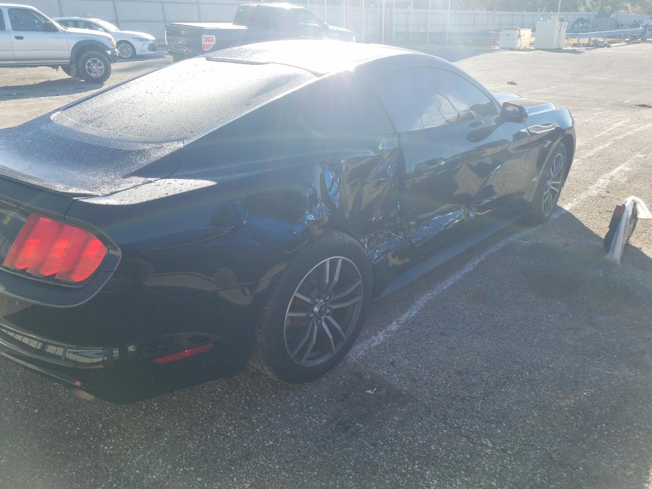 Photo 9 from auction – 2017 FORD MUSTANG with VIN 1FA6P8THXH5323045