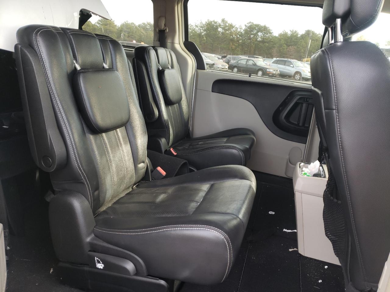 Photo 6 from auction – 2011 CHRYSLER TOWN & COU with VIN 2A4RR8DG7BR782237