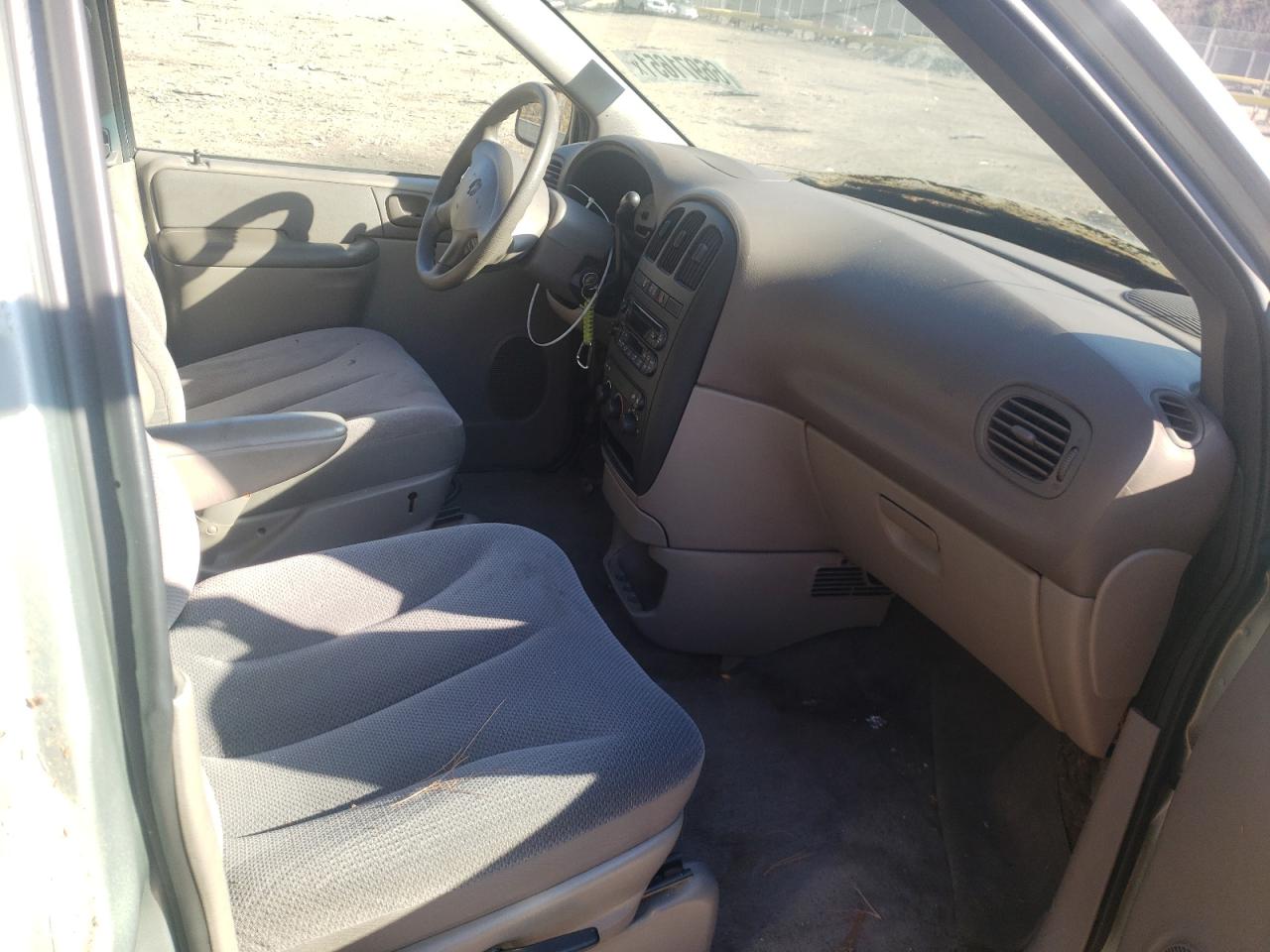 Photo 5 from auction – 2003 DODGE GRAND CARA with VIN 1D4GP24333B132983