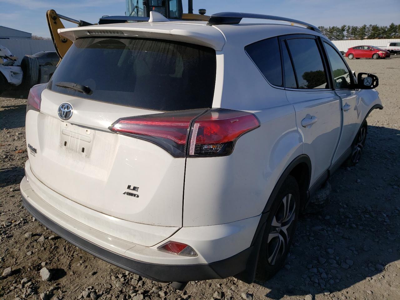 Photo 4 from auction – 2017 TOYOTA RAV4 LE with VIN JTMBFREV2HJ127581