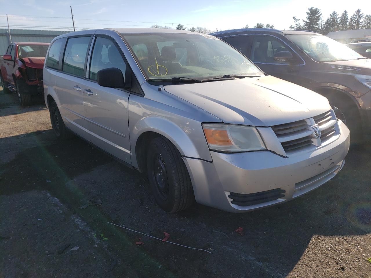 DODGE GRAND CARA 2010 with VIN 2D4RN4DE0AR477432 - Photo from auction