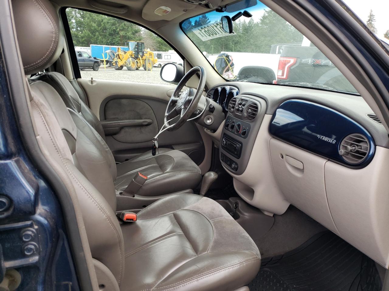 Photo 5 from auction – 2001 CHRYSLER PT CRUISER with VIN 3C8FY4BBX1T558286
