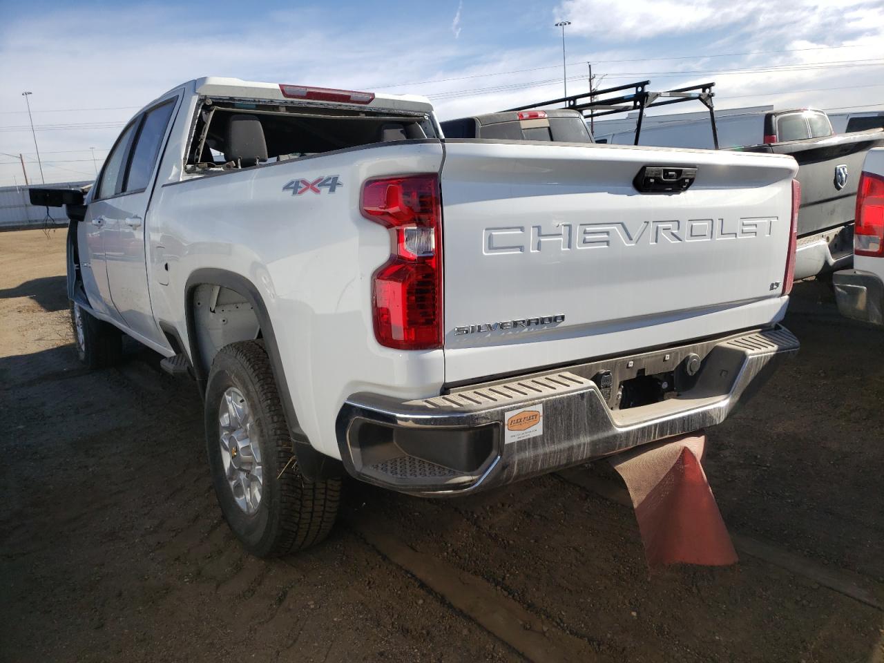 Photo 3 from auction – 2021 CHEVROLET SILVERADO with VIN 1GC1YNEY1MF264016