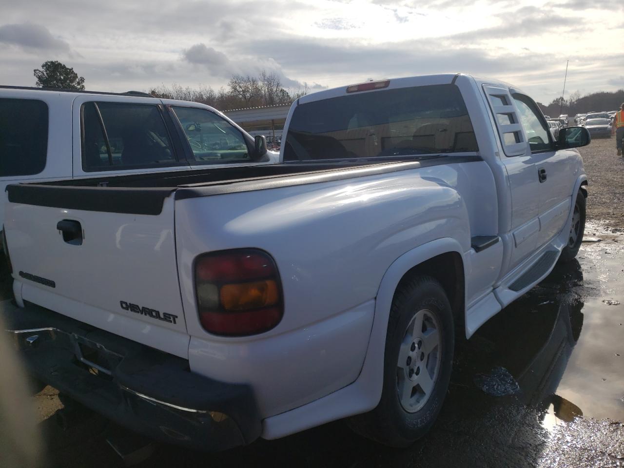 Photo 4 from auction – 2006 CHEVROLET SILVERADO with VIN 1GCEC19T35Z125609
