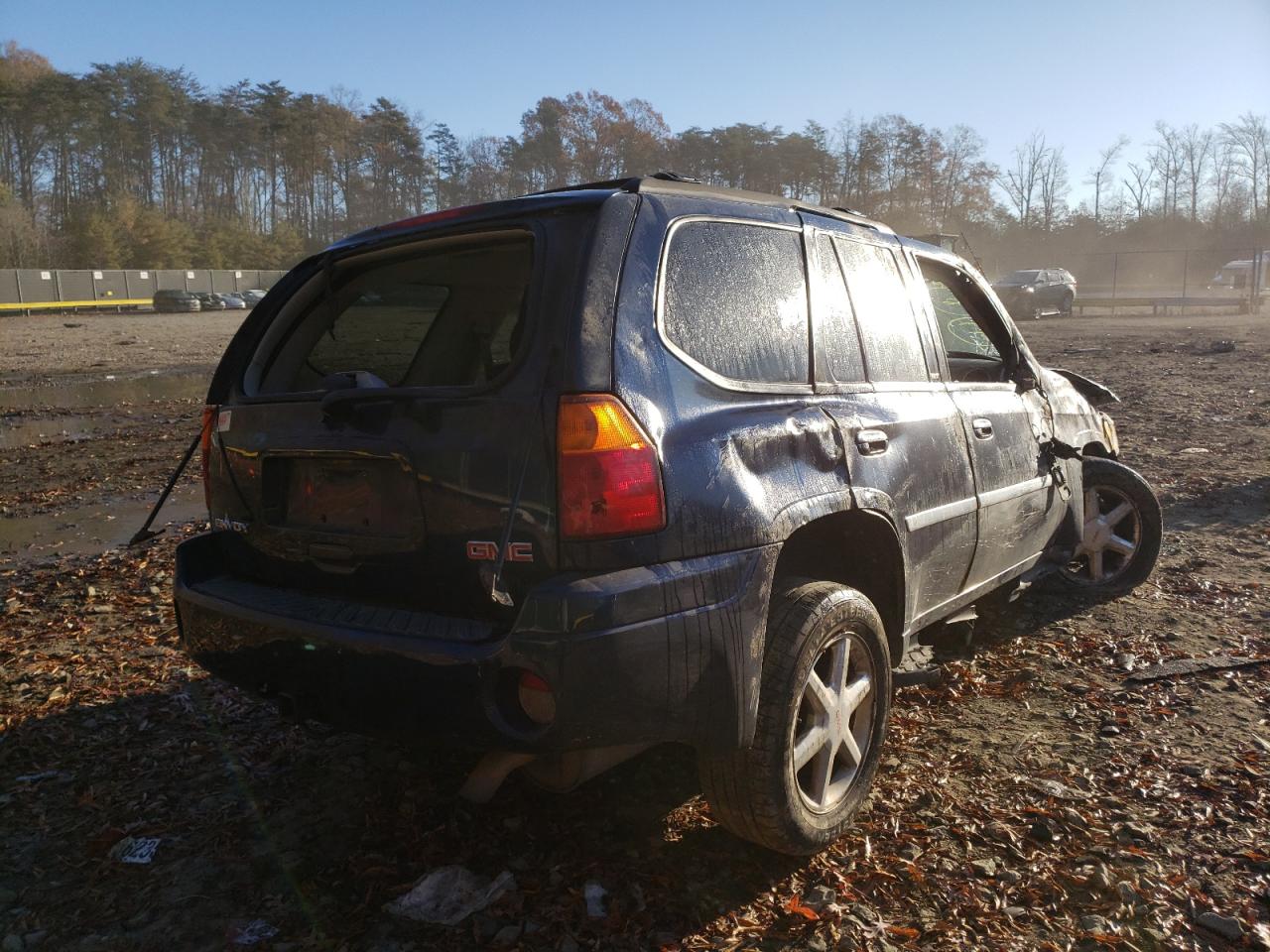 Photo 4 from auction – 2007 GMC ENVOY with VIN 1GKDT13S172272930