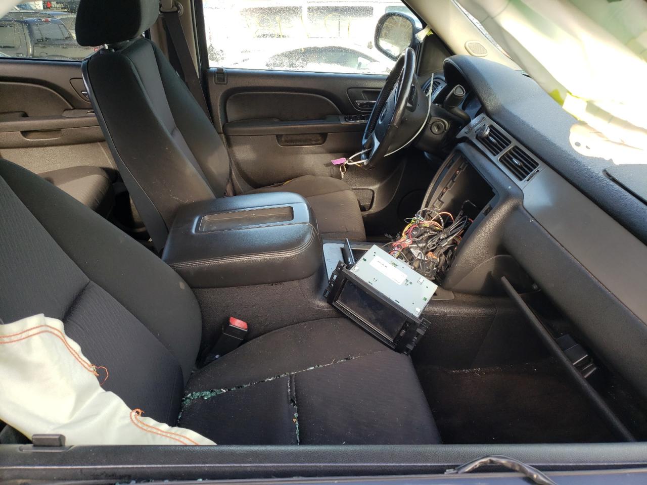 Photo 5 from auction – 2011 GMC SIERRA K15 with VIN 3GTP2VE30BG210945