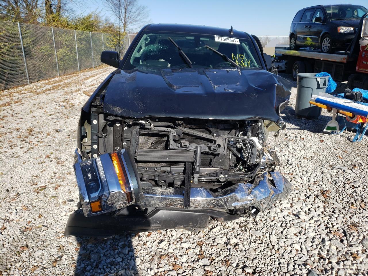 Photo 9 from auction – 2017 CHEVROLET SILVERADO with VIN 1GCVKREC1HZ391562