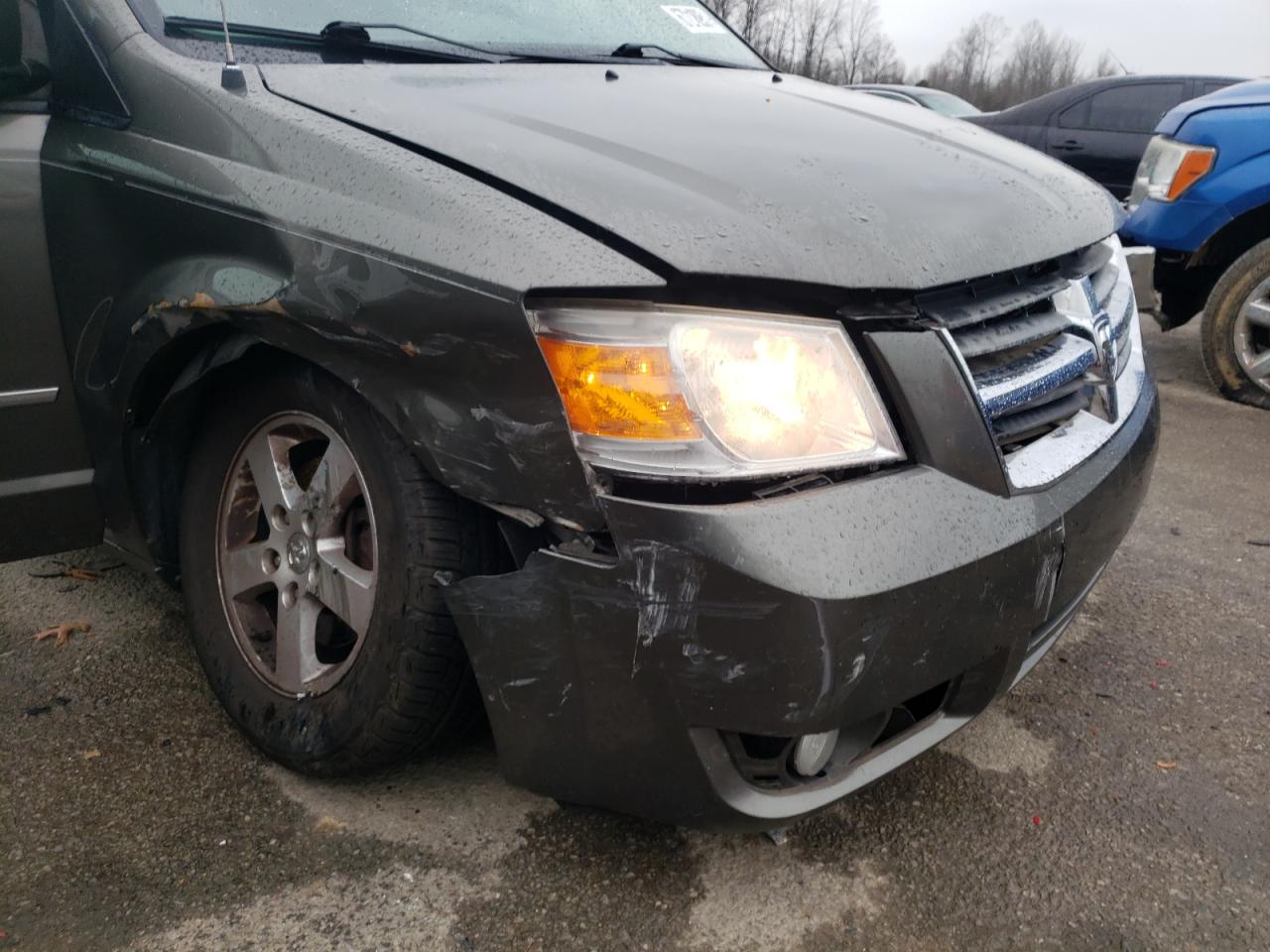 Photo 9 from auction – 2010 DODGE GRAND CARA with VIN 2D4RN5D17AR272905