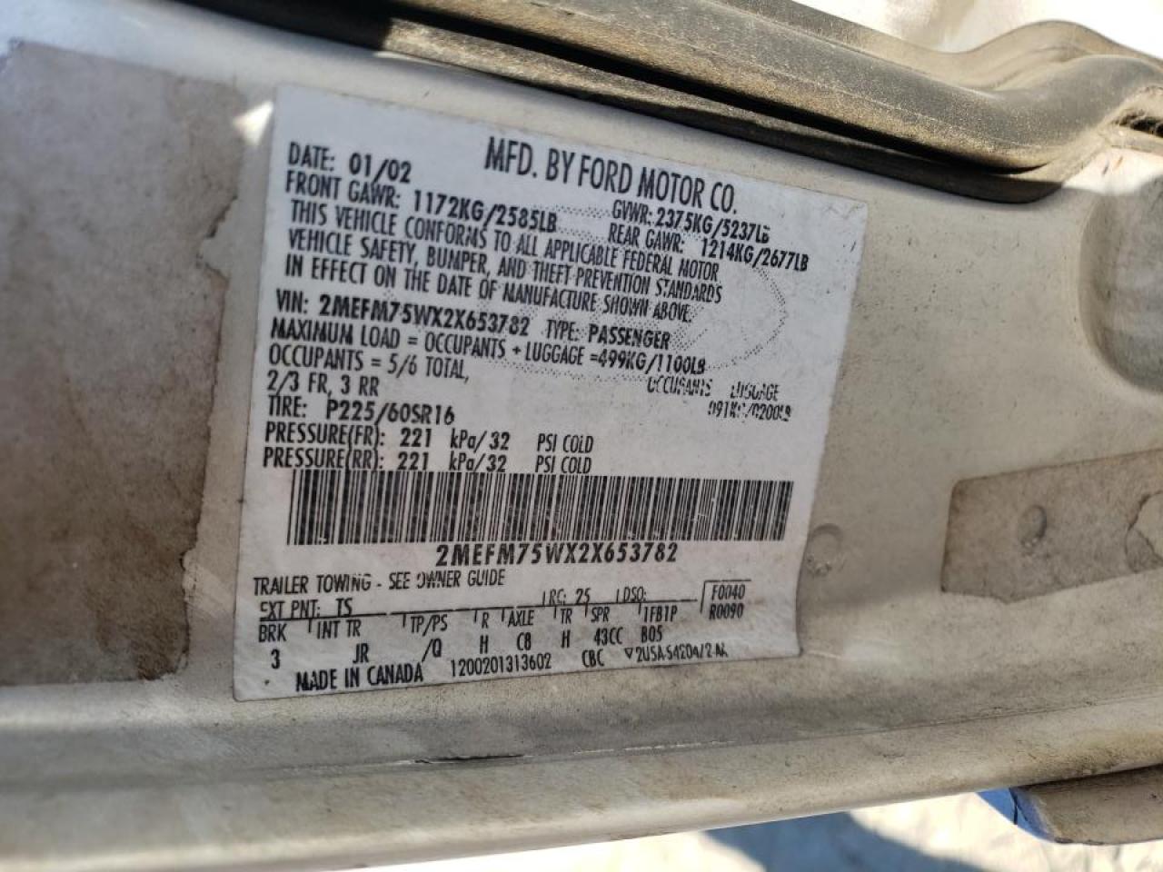 Photo 10 from auction – 2002 MERCURY GRAND MARQ with VIN 2MEFM75WX2X653782