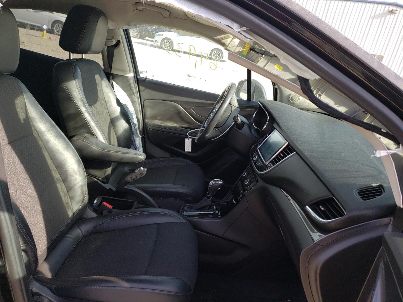 Photo 5 from auction – 2017 BUICK ENCORE PRE with VIN KL4CJASB4HB075700