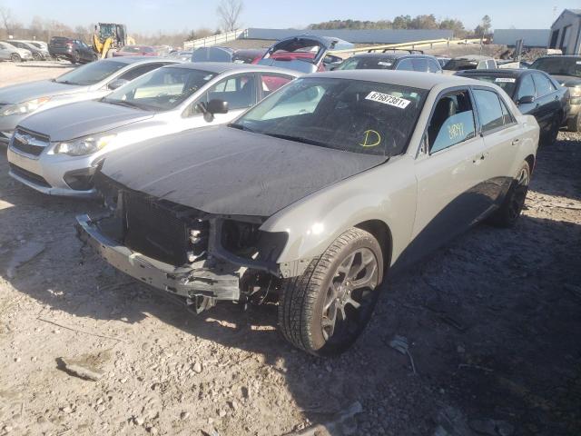 Photo 2 from auction – 2019 CHRYSLER 300 TOURIN with VIN 2C3CCAAG2KH648206