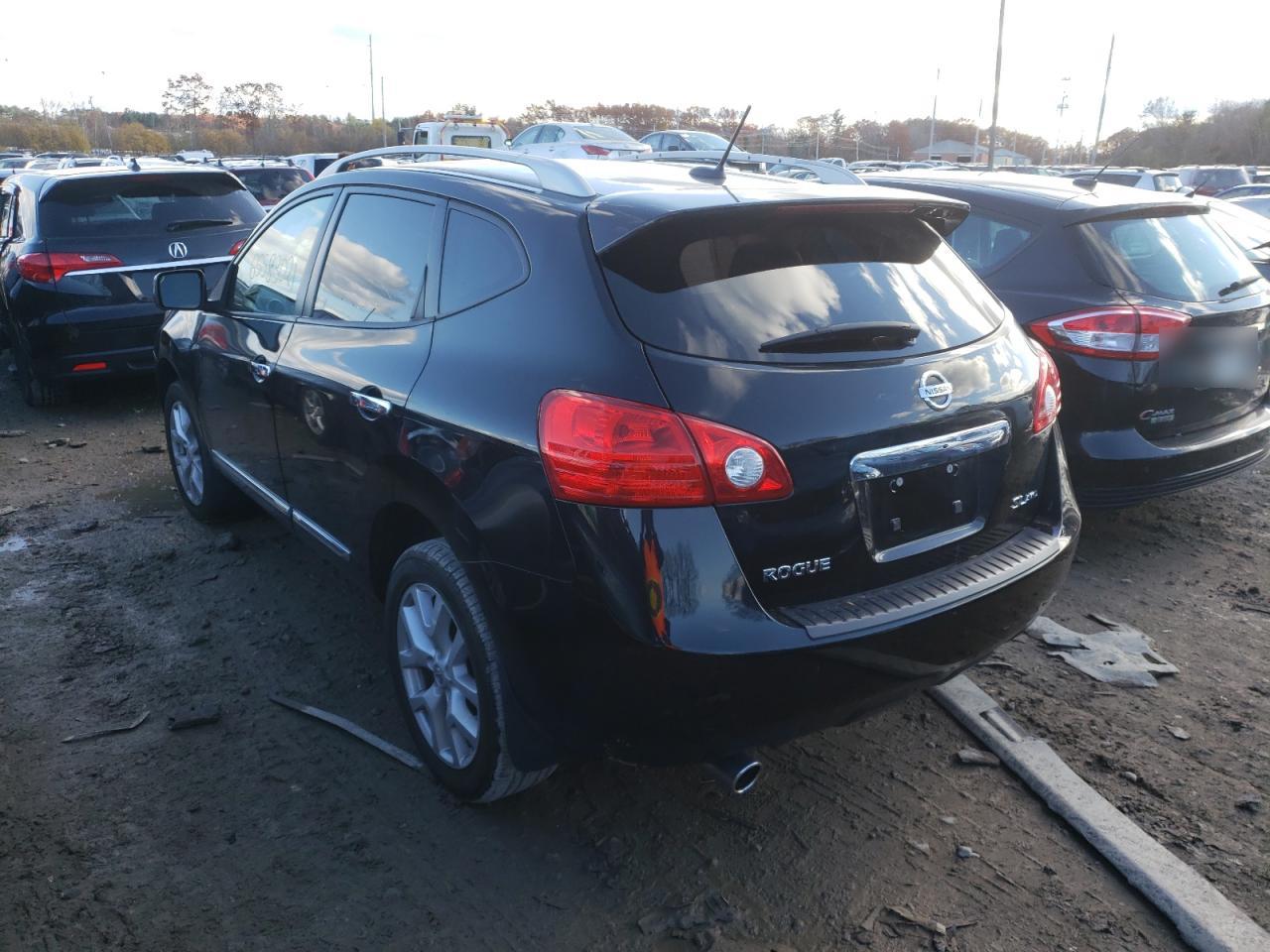 Photo 3 from auction – 2012 NISSAN ROGUE S with VIN JN8AS5MV2CW357185