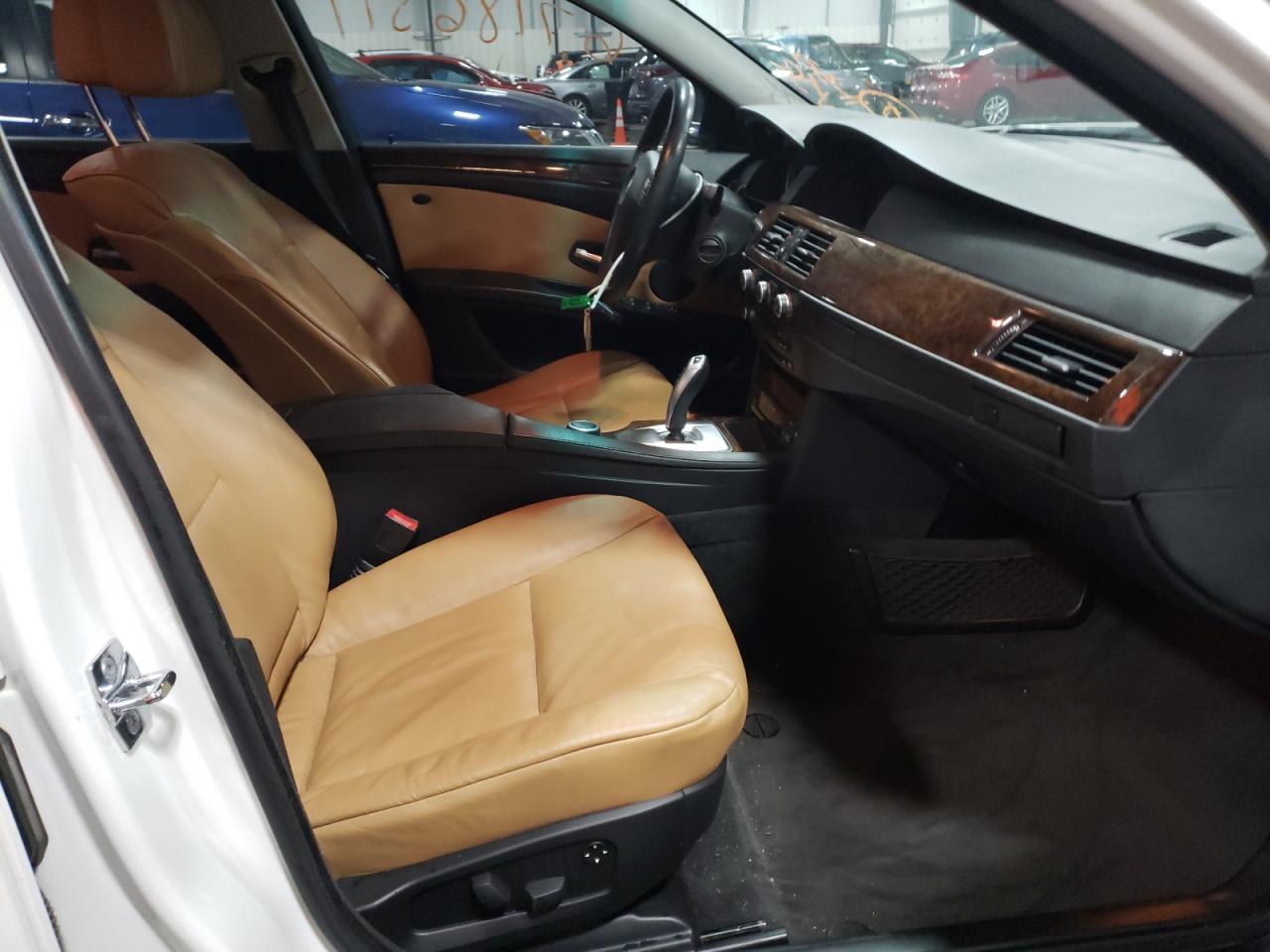 Photo 5 from auction – 2008 BMW 528 XI with VIN WBANV13598CZ57674