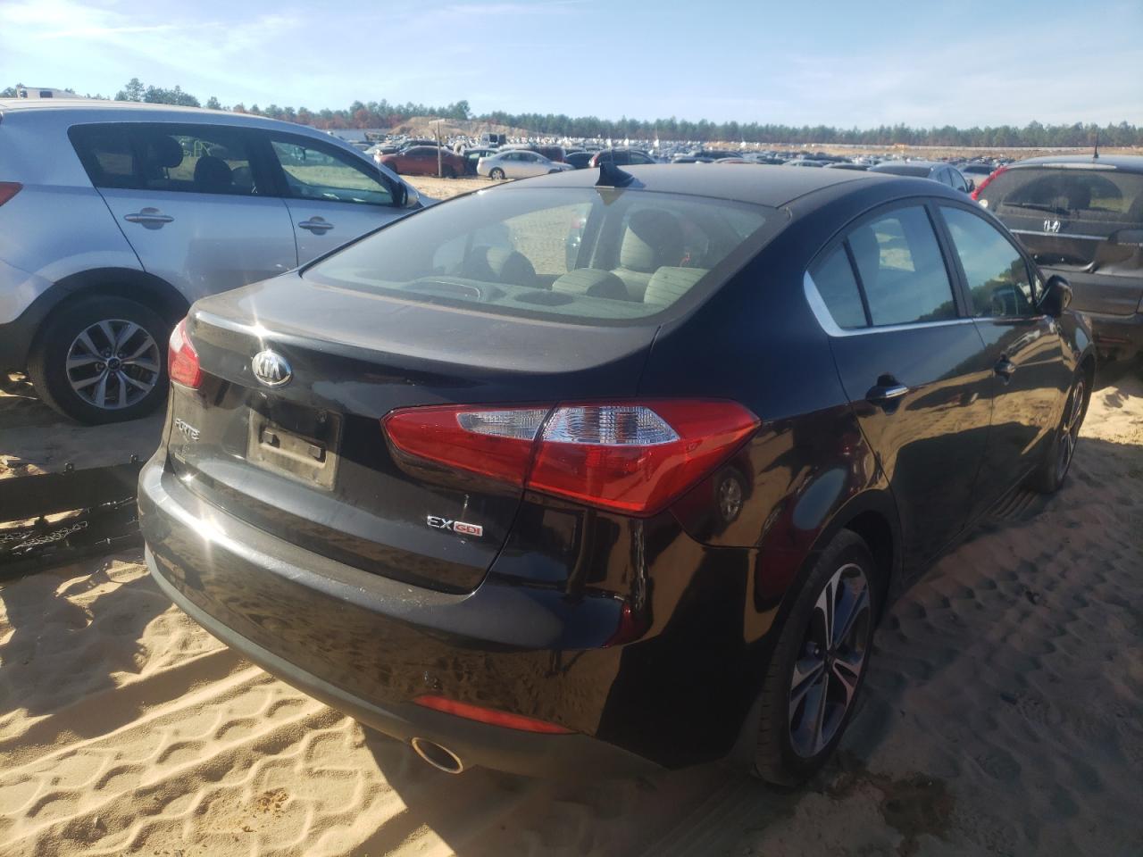 Photo 4 from auction – 2014 KIA FORTE EX with VIN KNAFZ4A8XE5109312