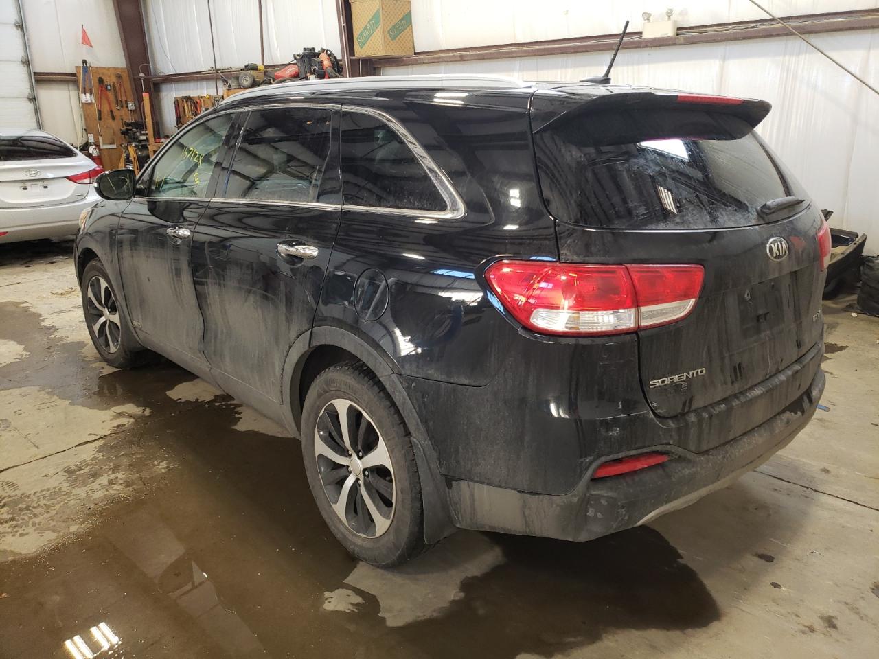 Photo 3 from auction – 2016 KIA SORENTO EX with VIN 5XYPHDA56GG070776
