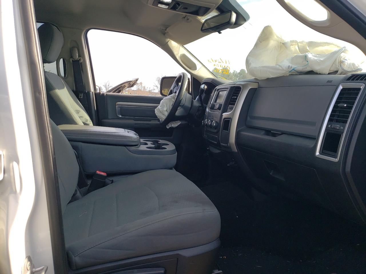 Photo 5 from auction – 2015 RAM 2500 SLT with VIN 3C6TR5DT3FG520306