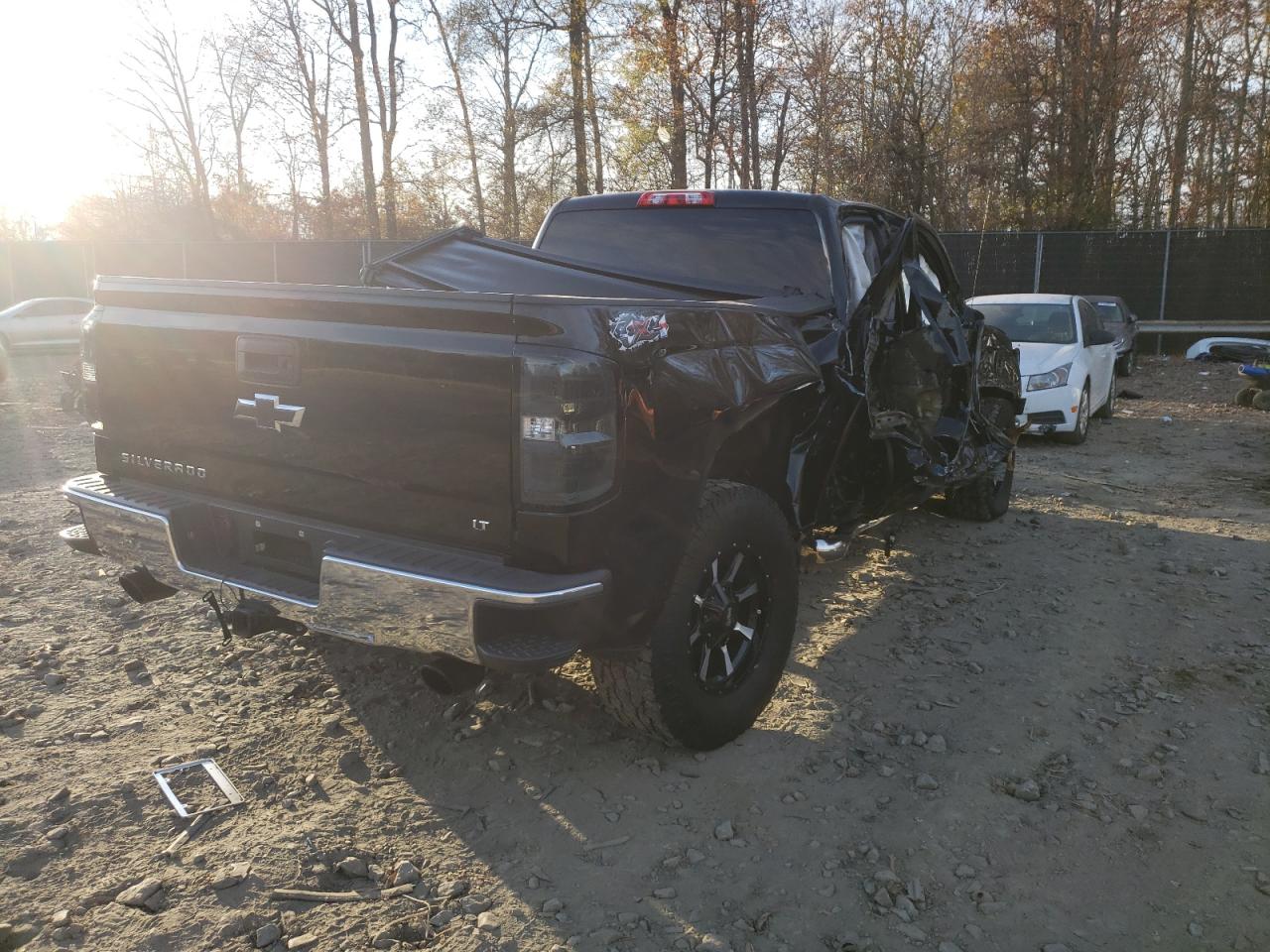 Photo 4 from auction – 2015 CHEVROLET SILVERADO with VIN 1GCRCREC7FZ385034