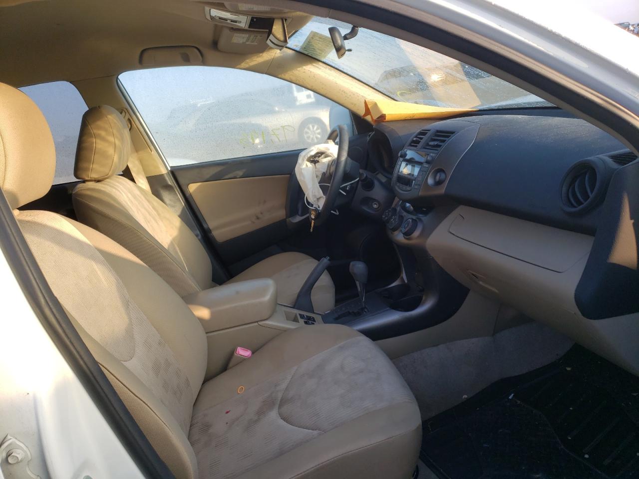 Photo 5 from auction – 2011 TOYOTA RAV4 with VIN JTMZF4DV1B5037969
