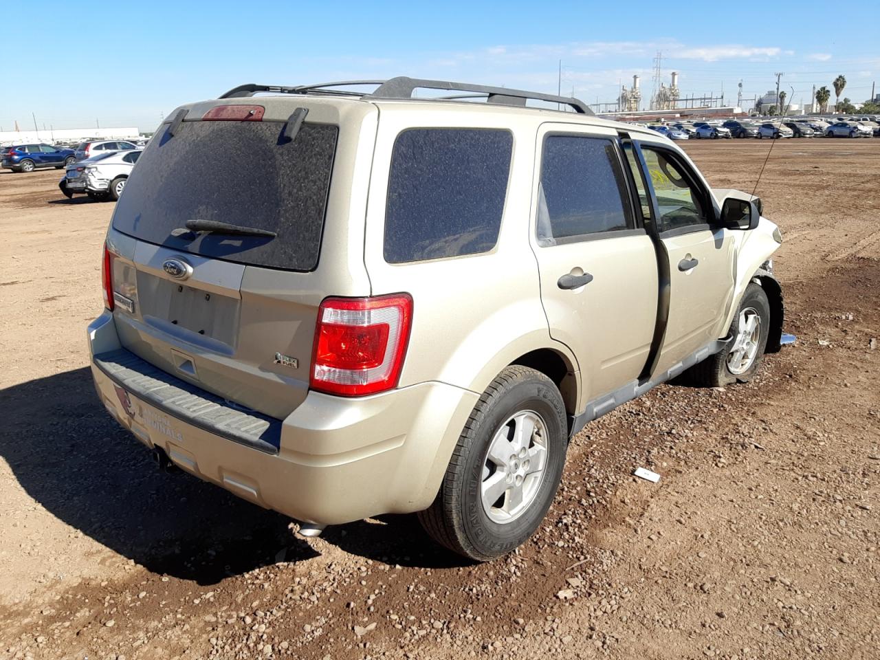 Photo 4 from auction – 2011 FORD ESCAPE XLT with VIN 1FMCU0DGXBKB59782