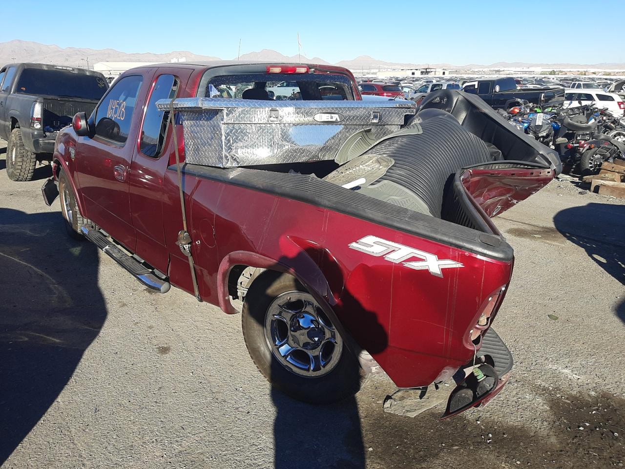 Photo 3 from auction – 2003 FORD F150 with VIN 2FTRX17W43CA54904