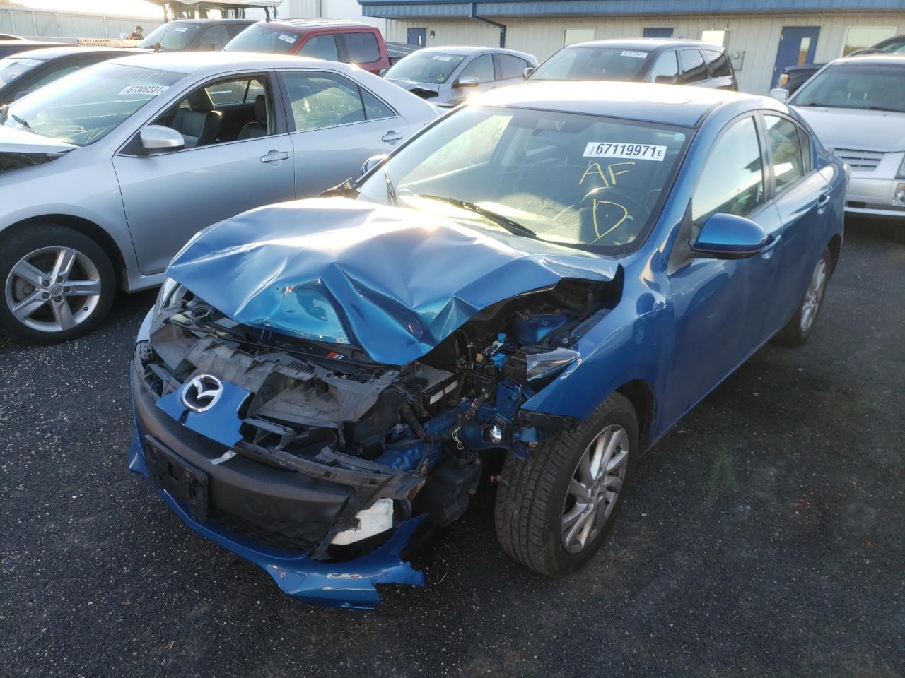 Photo 2 from auction – 2012 MAZDA 3 I with VIN JM1BL1W88C1688847