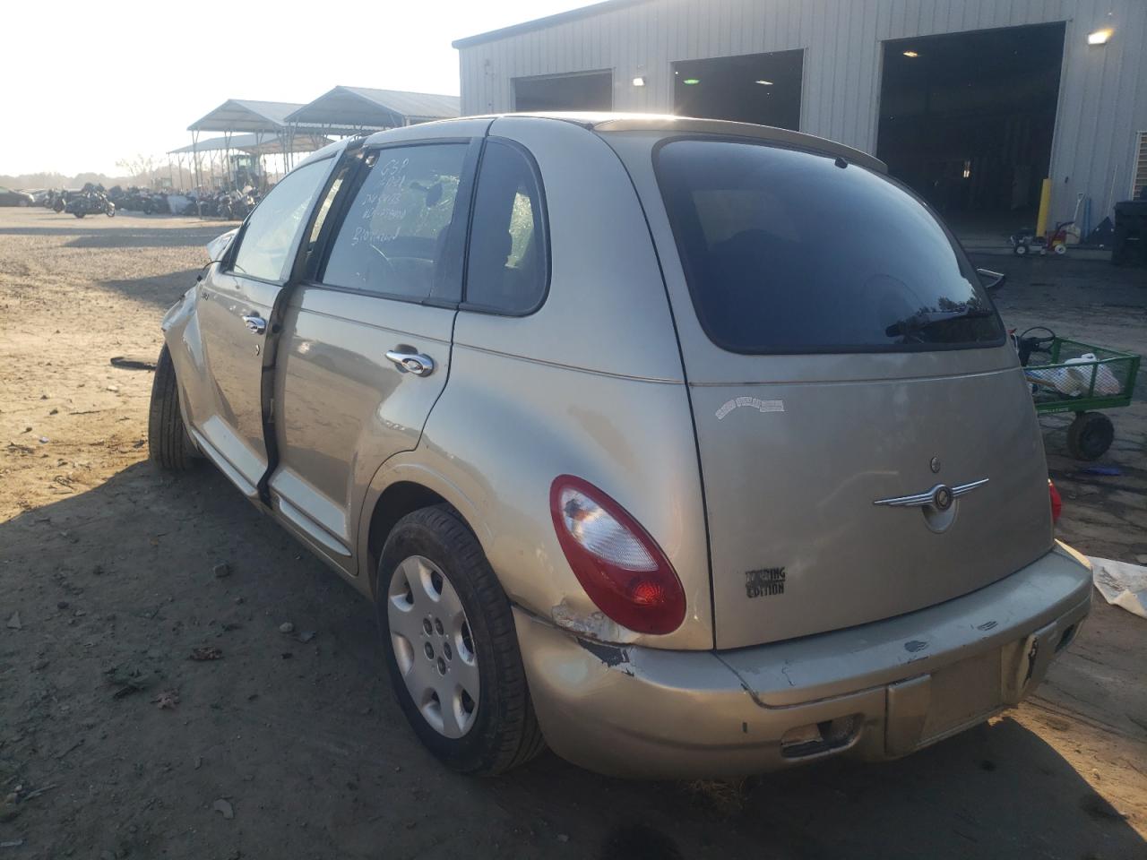 Photo 3 from auction – 2006 CHRYSLER PT CRUISER with VIN 3A4FY58B66T278400