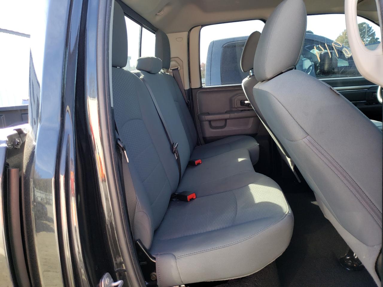 Photo 6 from auction – 2018 RAM 1500 SLT with VIN 1C6RR7GGXJS300893