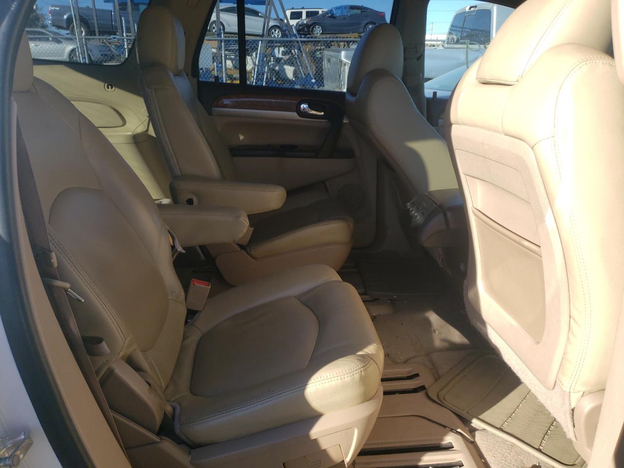 Photo 6 from auction – 2011 BUICK ENCLAVE CX with VIN 5GAKRAED7BJ192581