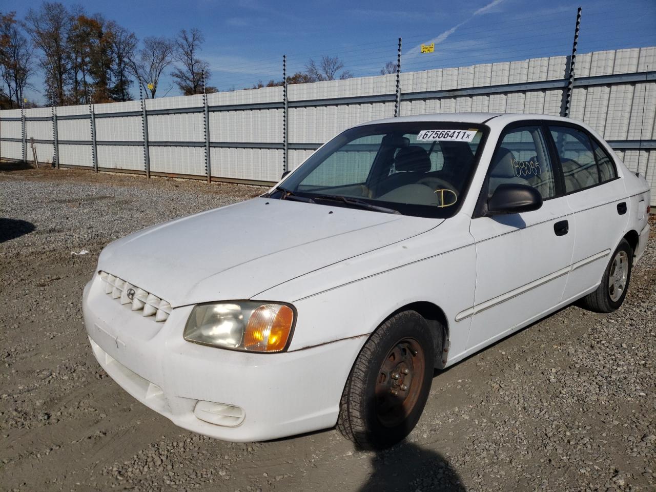 Photo 2 from auction – 2002 HYUNDAI ACCENT GL with VIN KMHCG45C22U311908